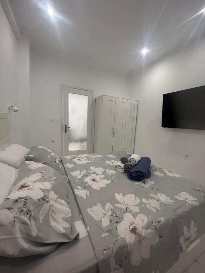 White Apartment Atenas Exterior foto